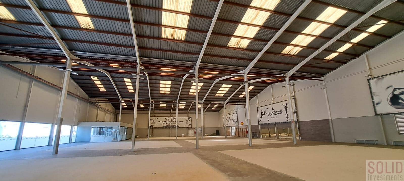 3 soveværelse Erhverv til salg i Alfafar - € 6.500.000 (Ref: 8872837)