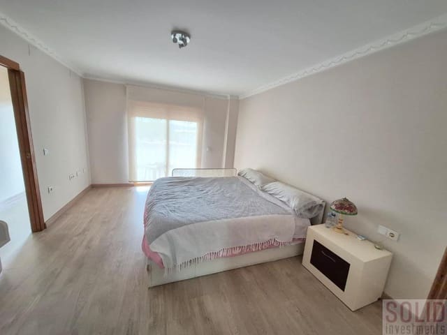 Chalet de 4 habitaciones en Rafelguaraf en venta - 170.000 € (Ref: 8894204)