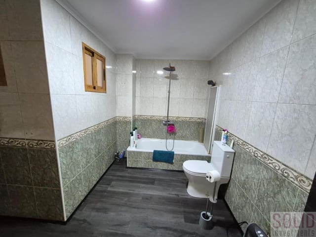 Chalet de 4 habitaciones en Rafelguaraf en venta - 170.000 € (Ref: 8894204)