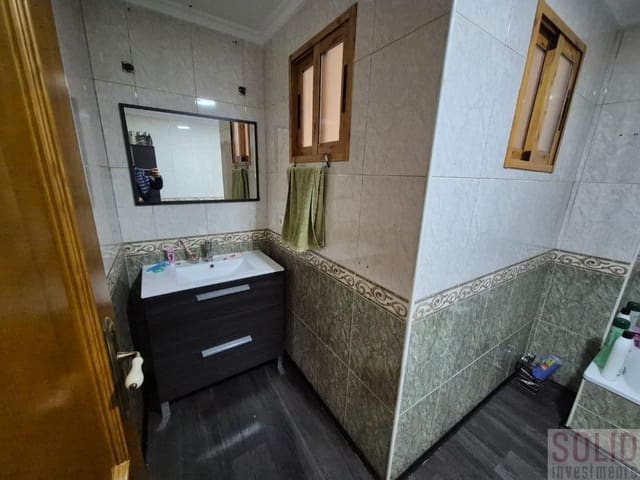 Chalet de 4 habitaciones en Rafelguaraf en venta - 170.000 € (Ref: 8894204)