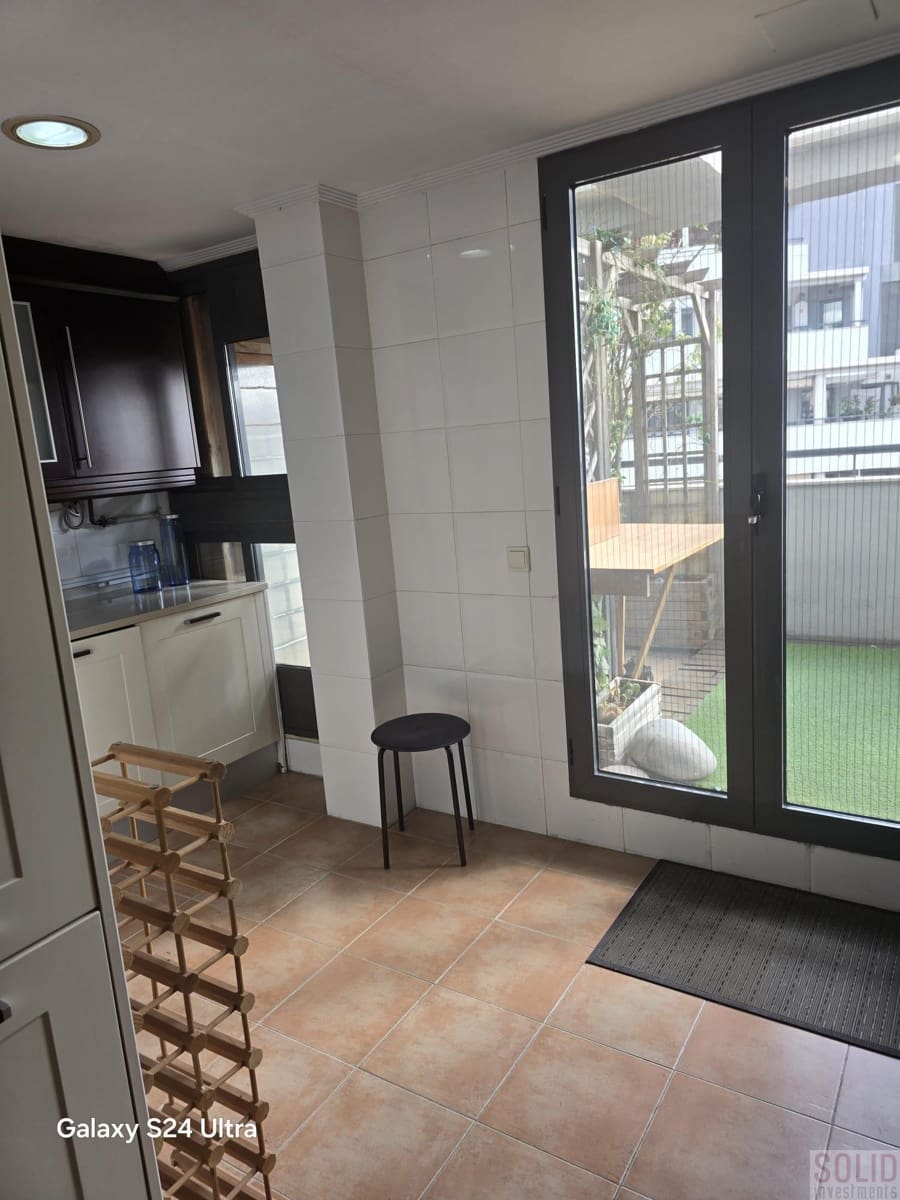 3 soverom Leilighet til salgs i Valencia by med svømmebasseng garasje - € 690 000 (Ref: 9031092)