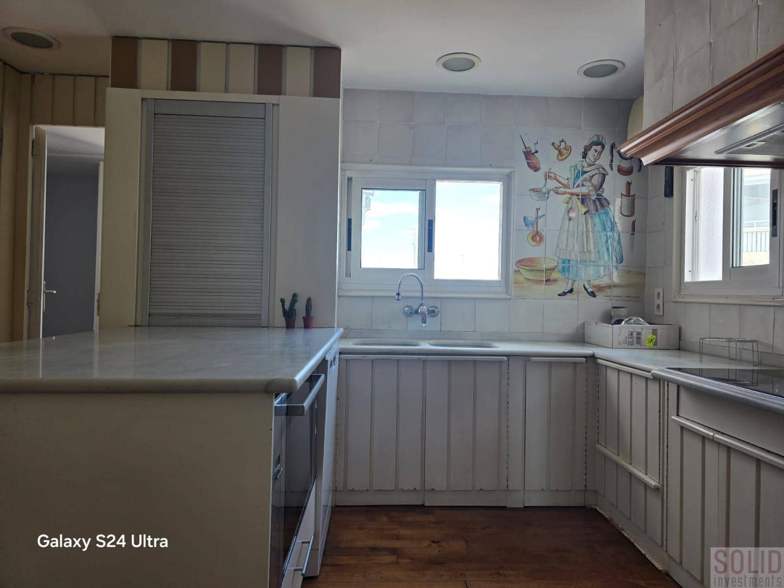 4 slaapkamer Flat te huur in Valencia stad - € 3.000 (Ref: 9146415)
