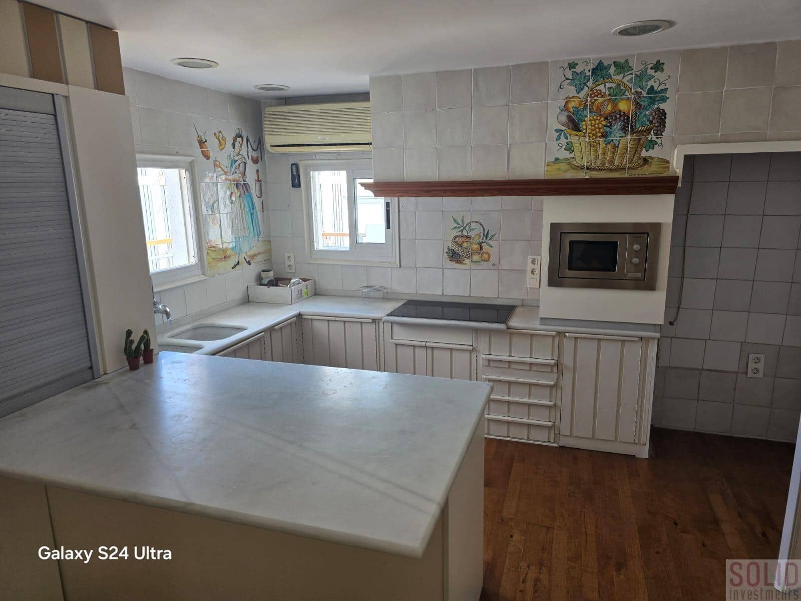 4 slaapkamer Flat te huur in Valencia stad - € 3.000 (Ref: 9146415)