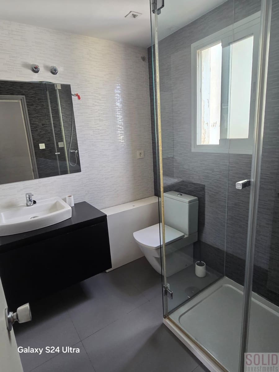 4 slaapkamer Flat te huur in Valencia stad - € 3.000 (Ref: 9146415)