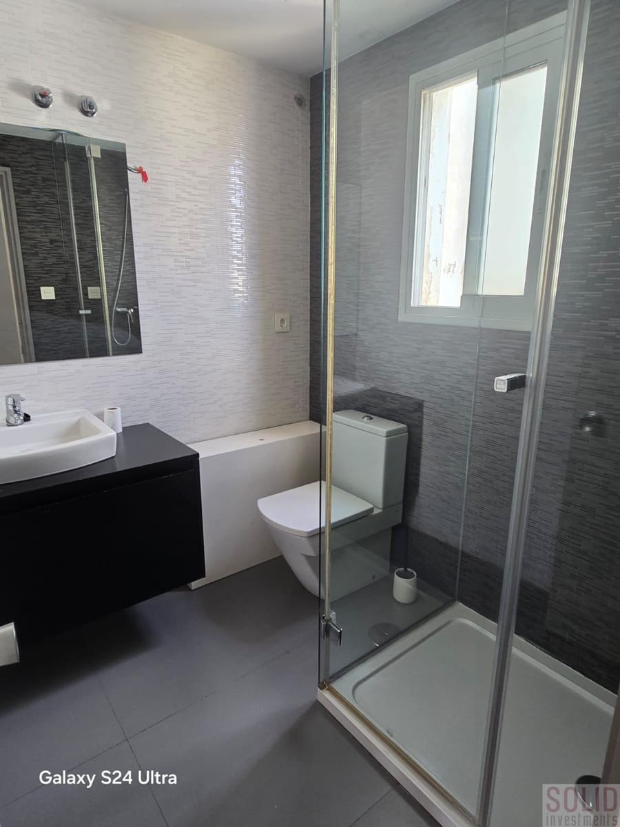 4 slaapkamer Flat te huur in Valencia stad - € 3.000 (Ref: 9146415)