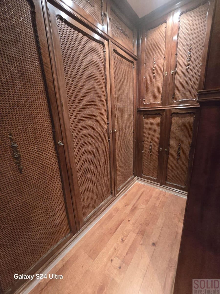 4 slaapkamer Flat te huur in Valencia stad - € 3.000 (Ref: 9146415)