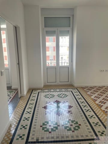 3 bedroom Flat for rent in La Gran Via, Valencia city - € 2,000 (Ref: 9171306)
