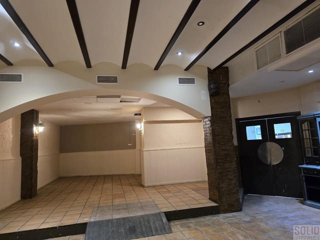 8 bedroom Commercial for sale in Arrancapins, Valencia city - € 470,000 (Ref: 9207837)