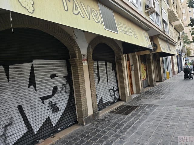8 bedroom Commercial for sale in Arrancapins, Valencia city - € 470,000 (Ref: 9207837)