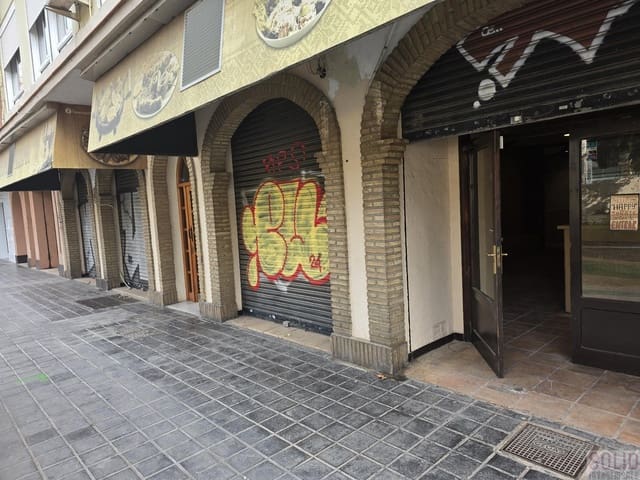 8 bedroom Commercial for sale in Arrancapins, Valencia city - € 470,000 (Ref: 9207837)