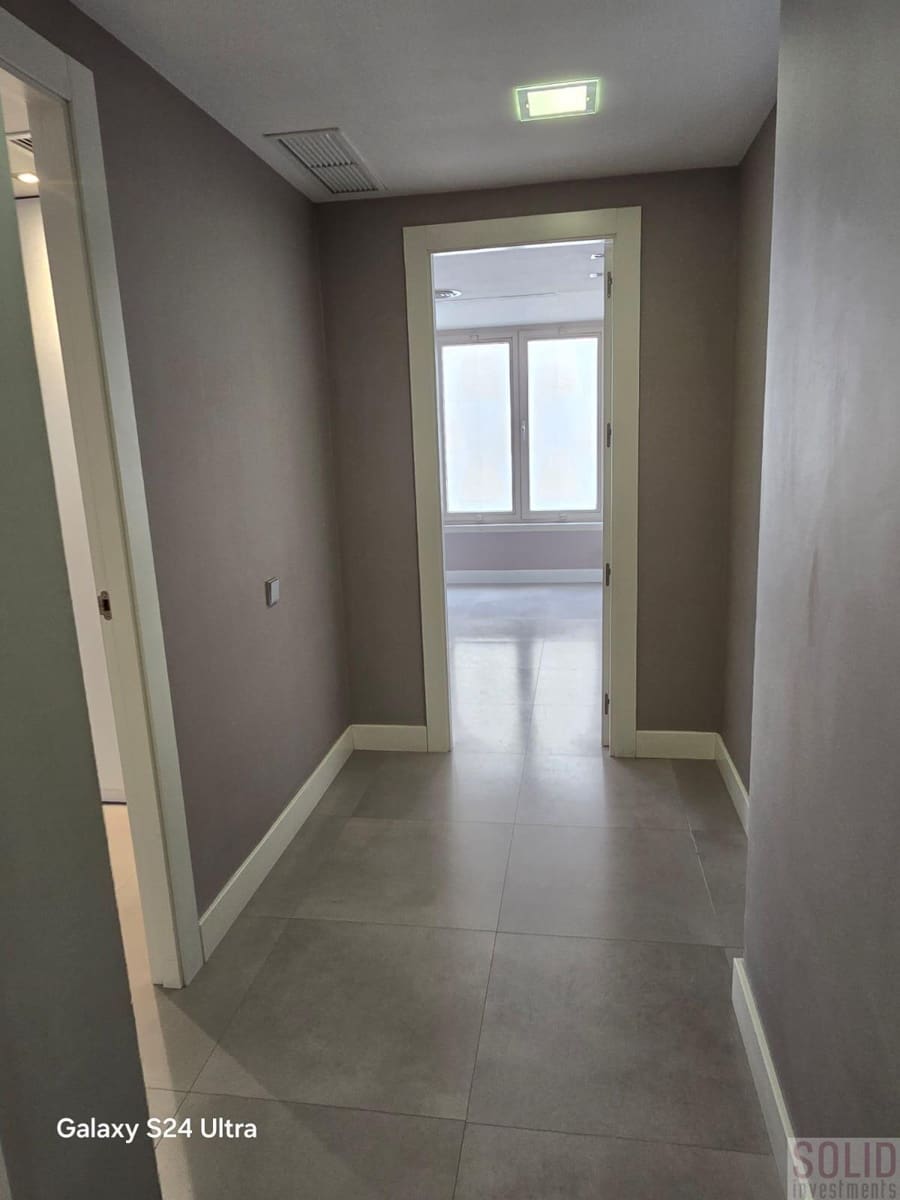 3 sypialnia Mieszkanie do wynajęcia w Miasto Walencja - 2 000 € (Ref: 9211602)