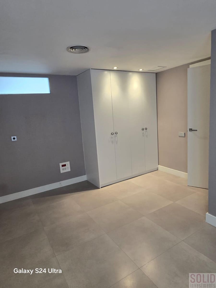 3 sypialnia Mieszkanie do wynajęcia w Miasto Walencja - 2 000 € (Ref: 9211602)