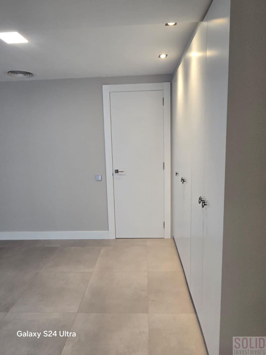 3 sypialnia Mieszkanie do wynajęcia w Miasto Walencja - 2 000 € (Ref: 9211602)