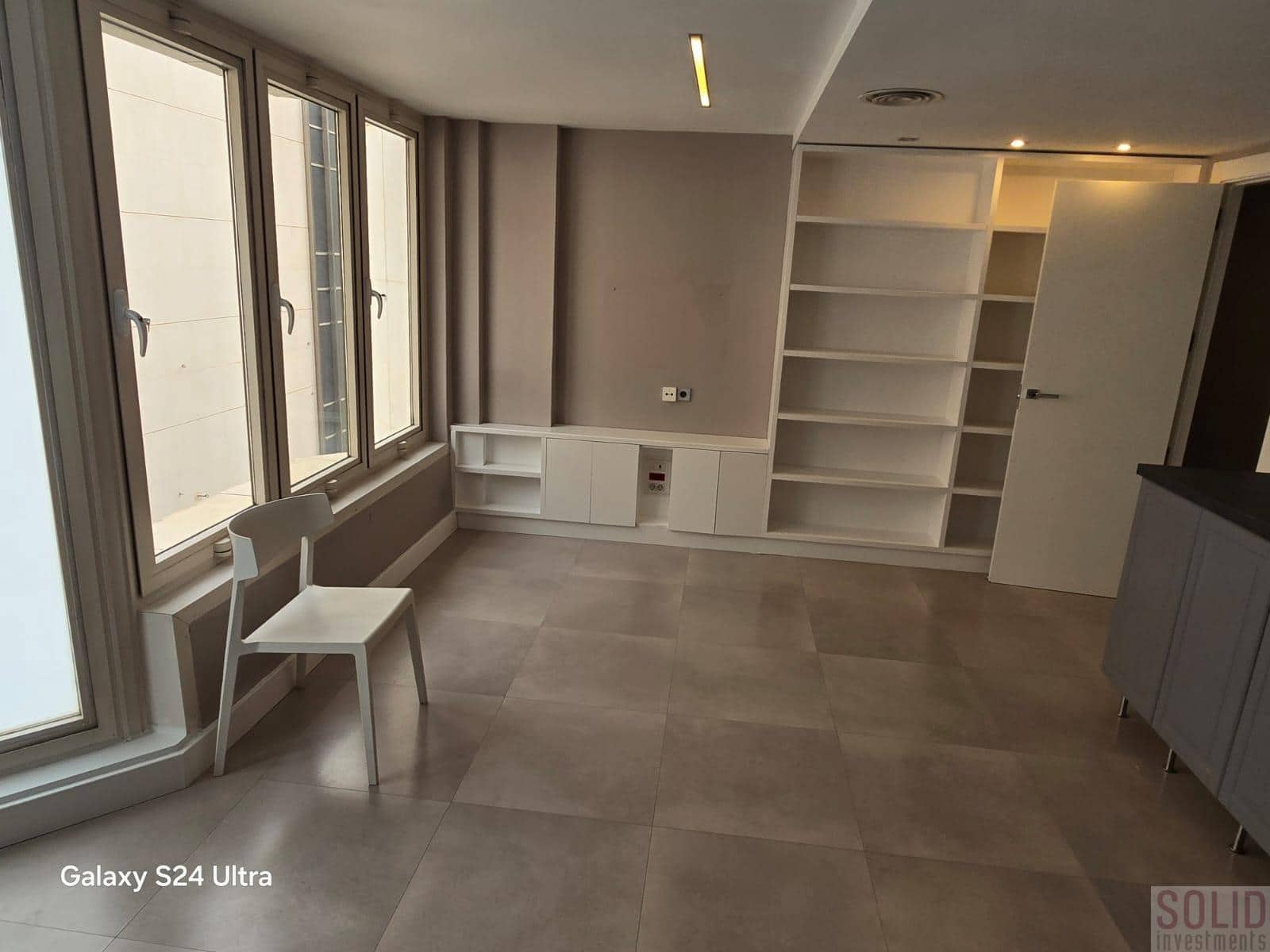 3 sypialnia Mieszkanie do wynajęcia w Miasto Walencja - 2 000 € (Ref: 9211602)