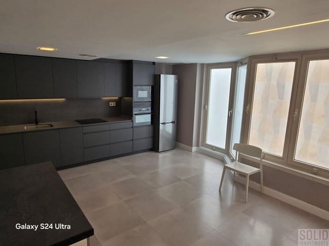 Appartement de 3 chambres à louer à Sant Francesc, Valence ville - 2 000 € (Ref: 9211602)