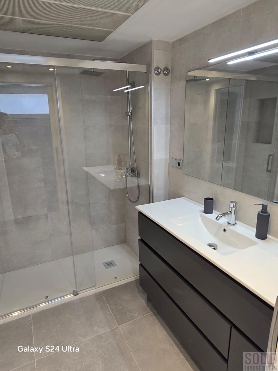 3 sypialnia Mieszkanie do wynajęcia w Miasto Walencja - 2 000 € (Ref: 9211602)