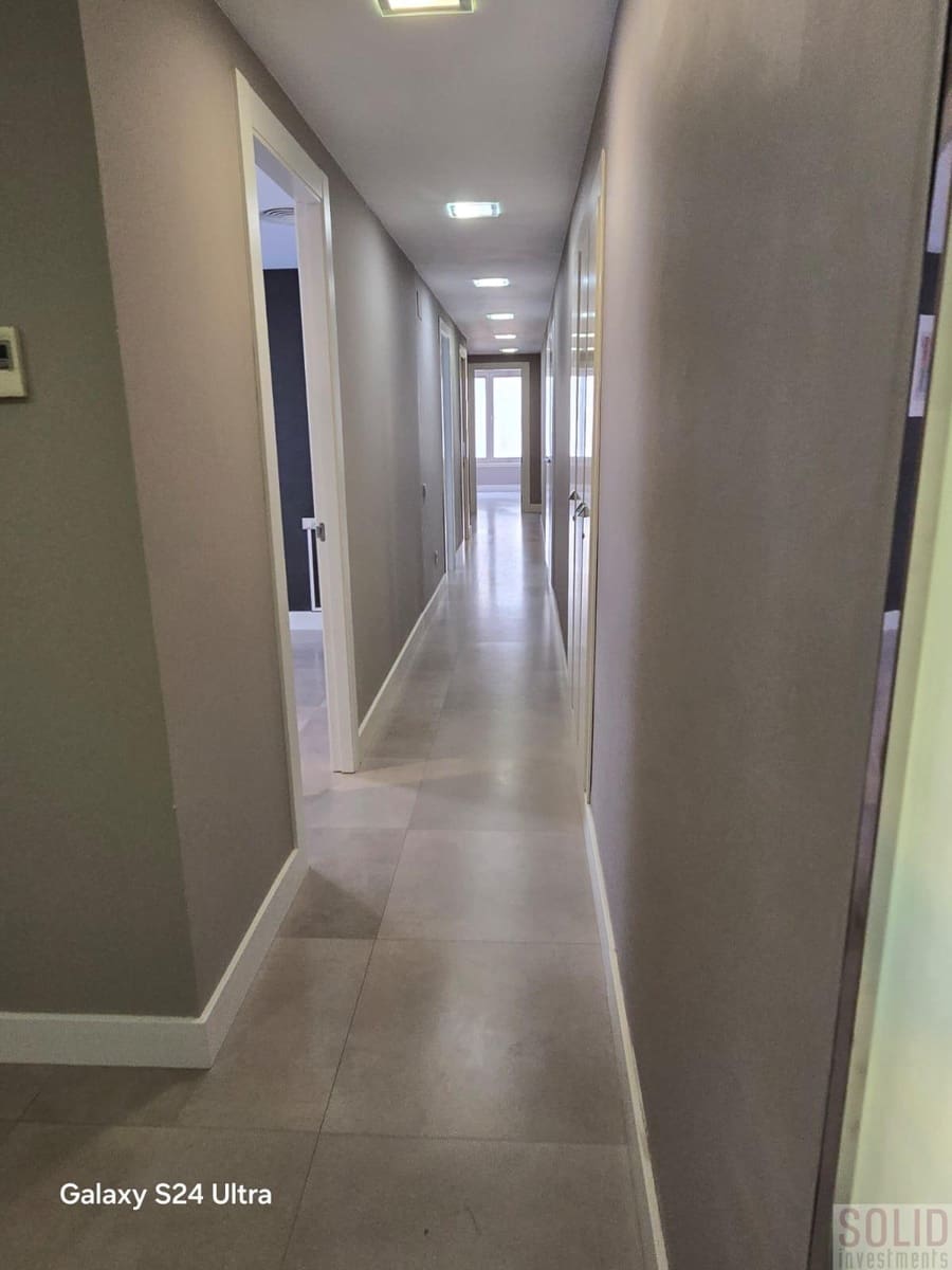 3 sypialnia Mieszkanie do wynajęcia w Miasto Walencja - 2 000 € (Ref: 9211602)