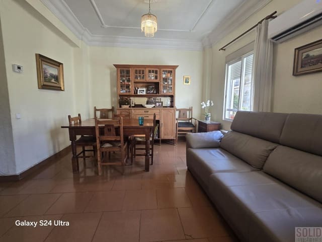 3 bedroom Flat for sale in Arrancapins, Valencia city - € 330,000 (Ref: 9216607)