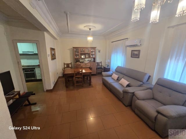 3 bedroom Flat for sale in Arrancapins, Valencia city - € 330,000 (Ref: 9216607)