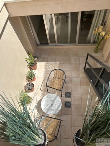 2 slaapkamer Appartement te huur in Cabanyal-Canyamelar, Valencia stad - € 2.200 (Ref: 9235778)