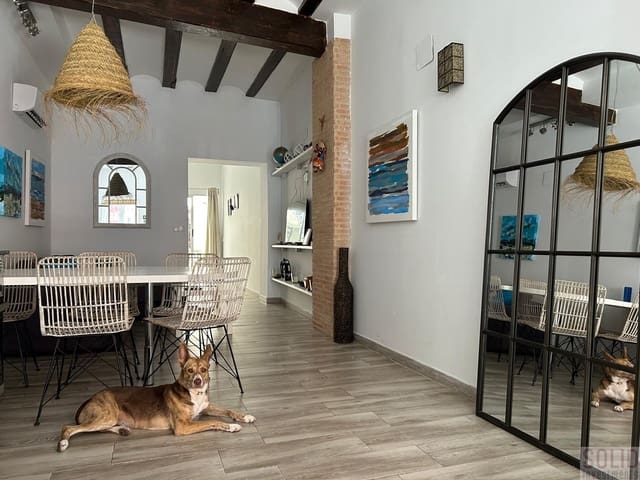 2 slaapkamer Appartement te huur in Cabanyal-Canyamelar, Valencia stad - € 2.200 (Ref: 9235778)