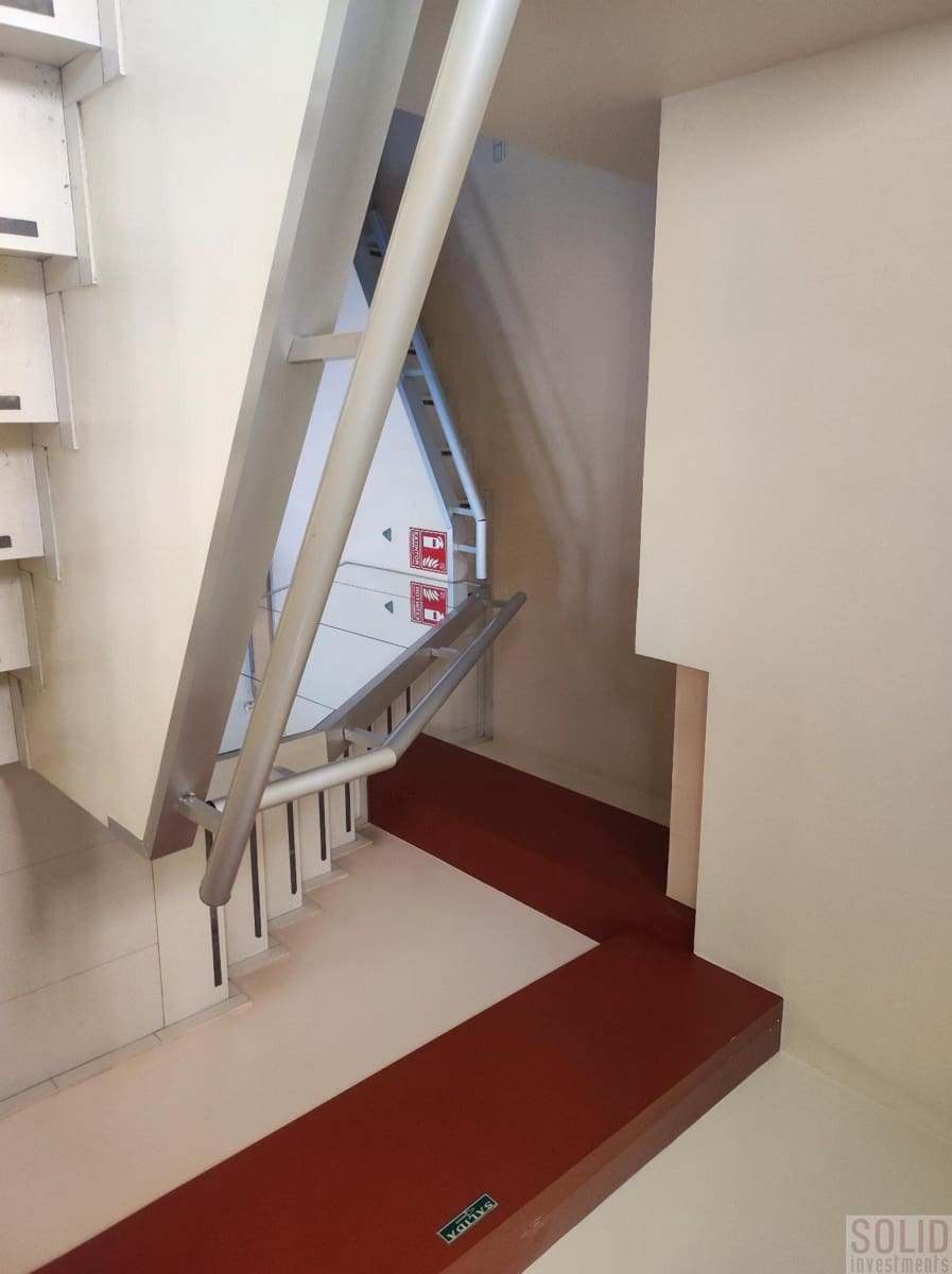 Local Commercial de 8 chambres à louer à Valence ville - 4 800 € (Ref: 9271854)