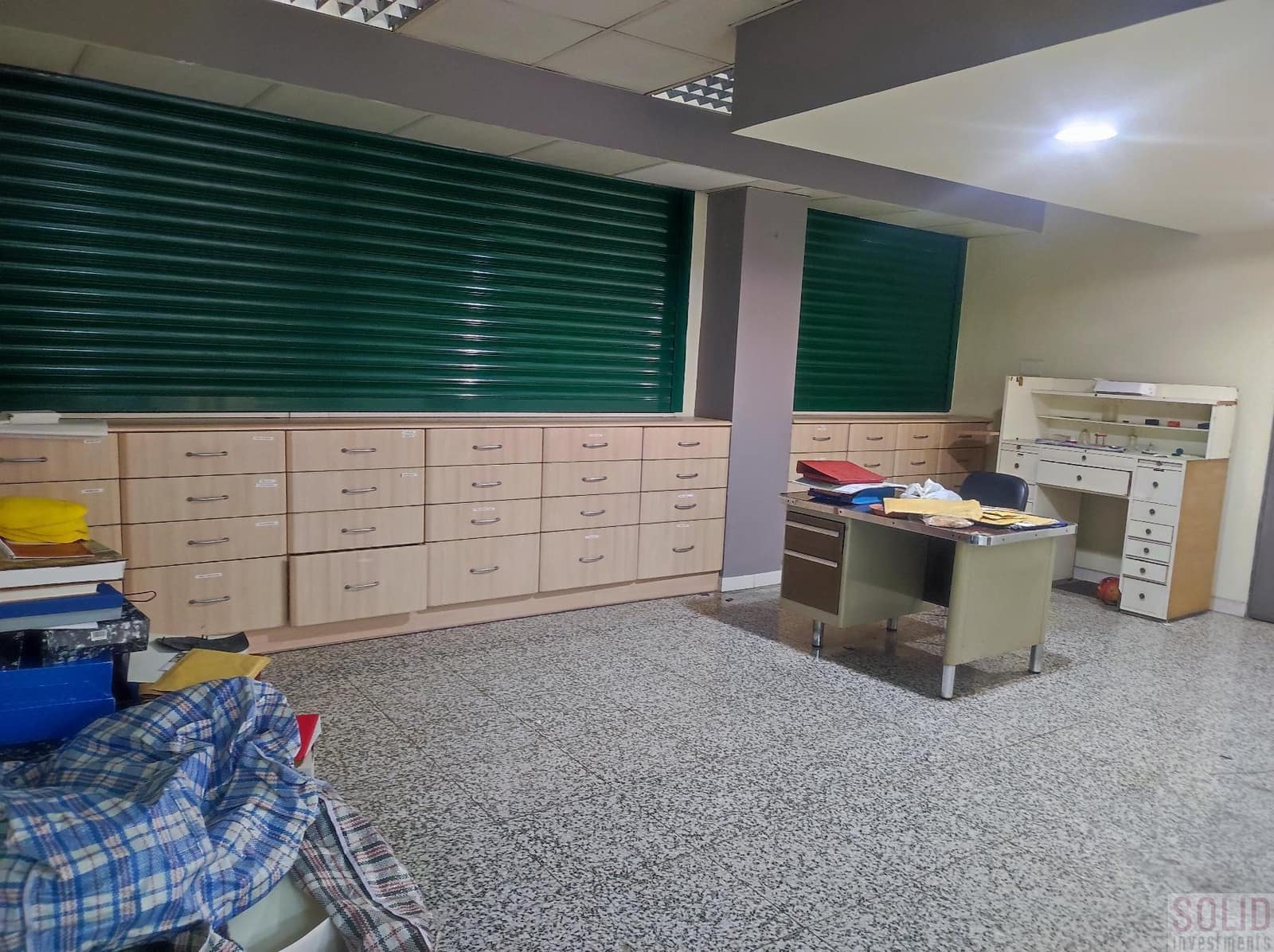 Local Commercial de 8 chambres à louer à Valence ville - 4 800 € (Ref: 9271854)