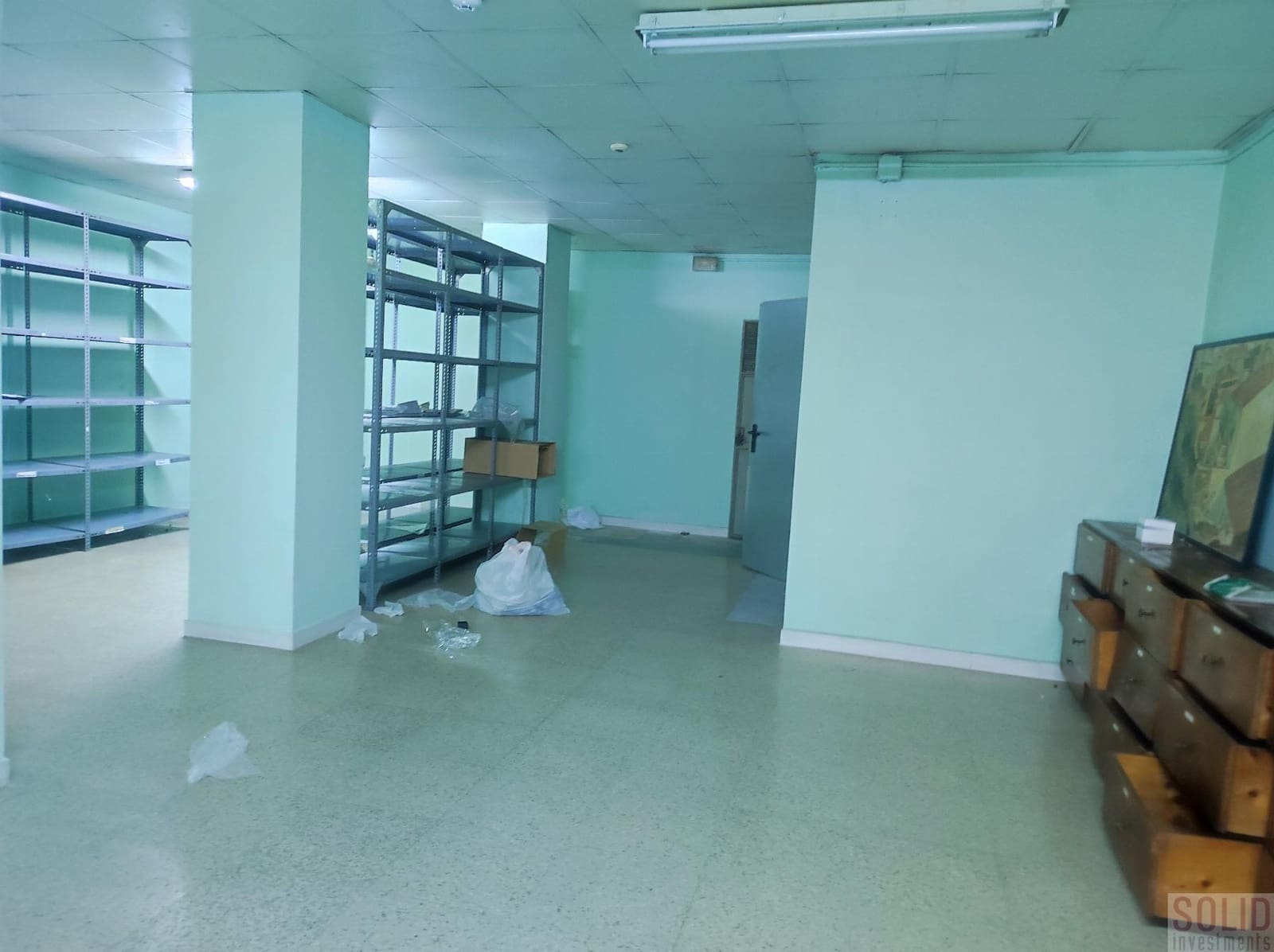 Local Commercial de 8 chambres à louer à Valence ville - 4 800 € (Ref: 9271854)