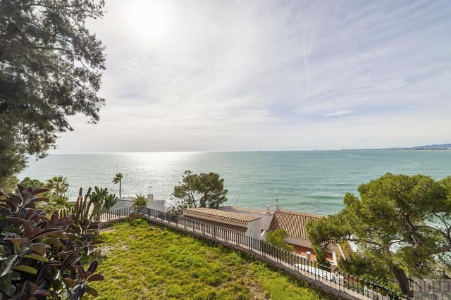 6 bedroom Villa for sale in Oropesa  with pool - € 2,580,000 (Ref: 9329890)