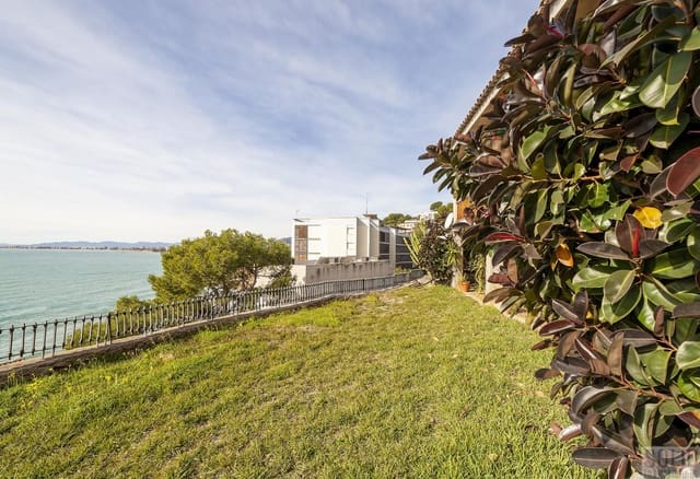 6 bedroom Villa for sale in Oropesa  with pool - € 2,580,000 (Ref: 9329890)