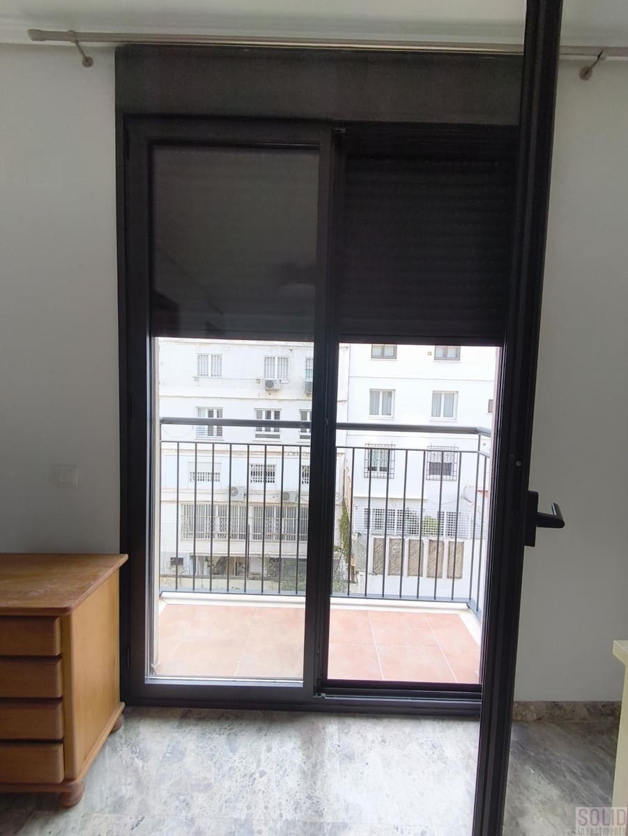 4 bedroom Flat for rent in Valencia city - € 2,500 (Ref: 9337220)