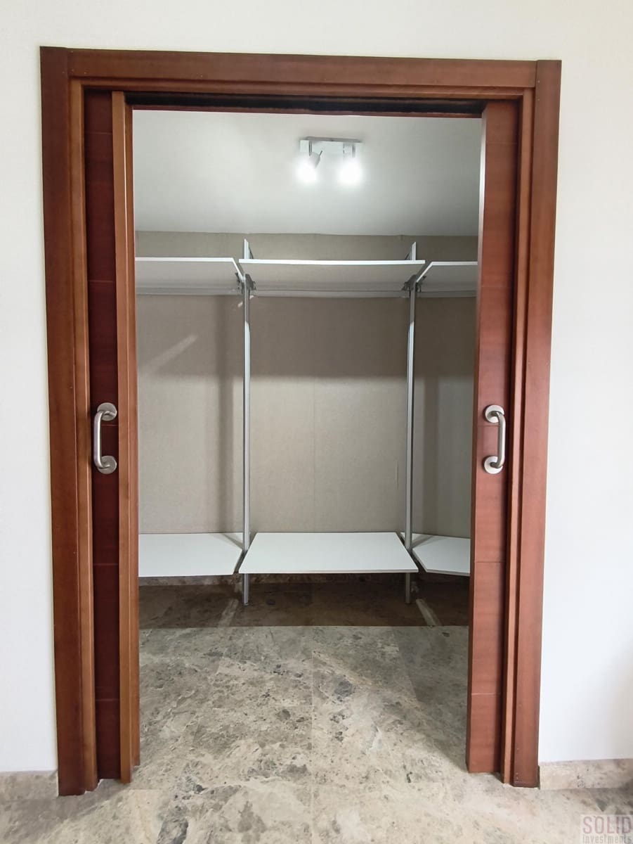 4 bedroom Flat for rent in Valencia city - € 2,500 (Ref: 9337220)