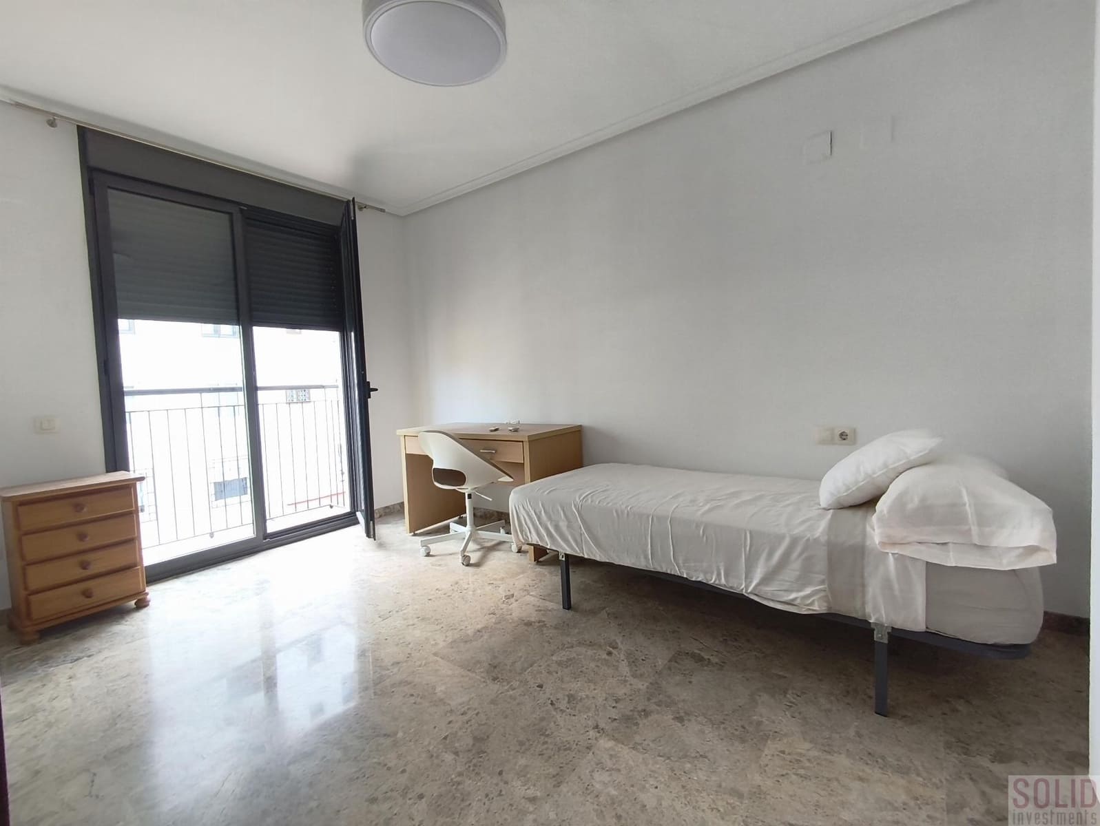 4 bedroom Flat for rent in Valencia city - € 2,500 (Ref: 9337220)