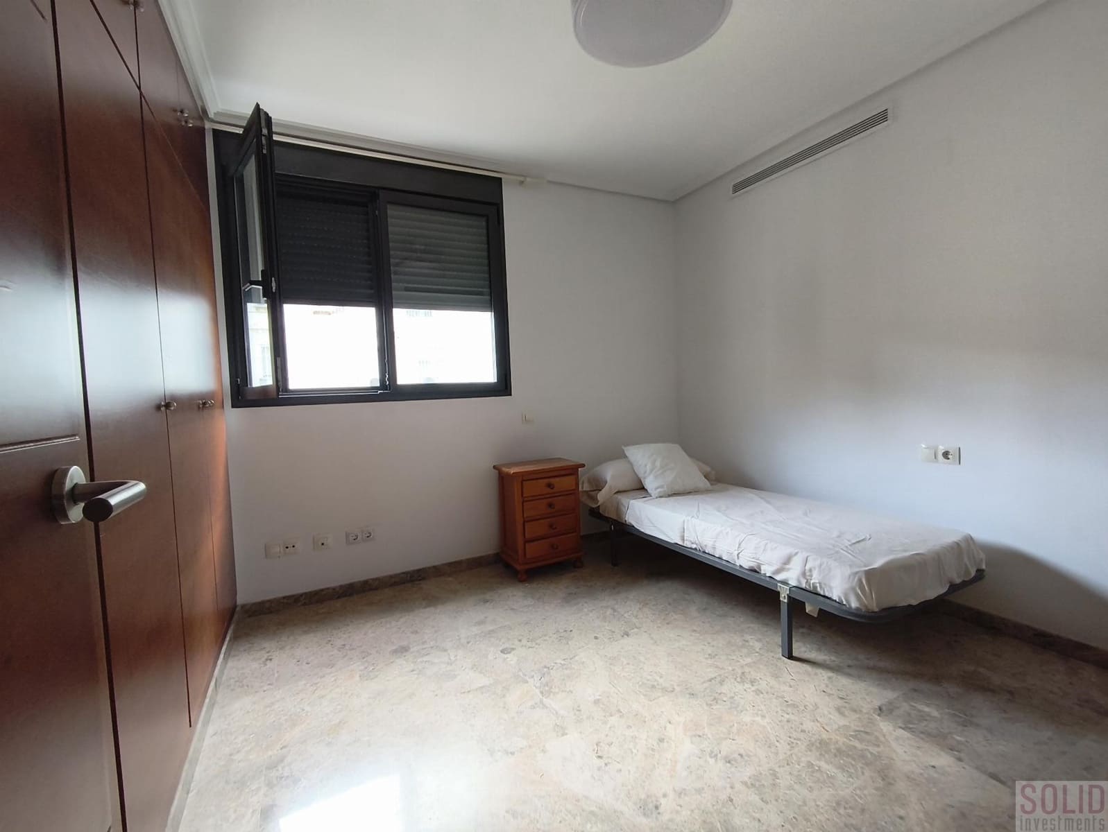 4 bedroom Flat for rent in Valencia city - € 2,500 (Ref: 9337220)