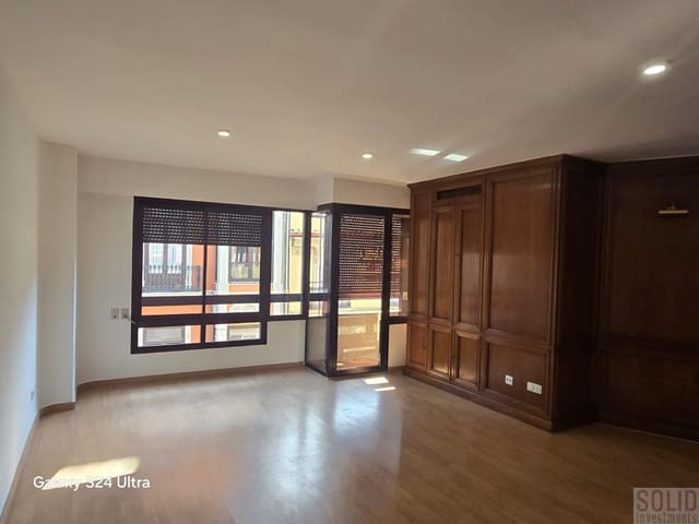 Appartement de 2 chambres à louer à Sant Francesc, Valence ville avec garage - 2 000 € (Ref: 9363484)