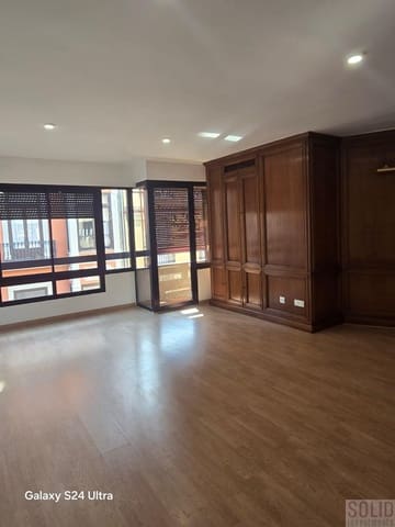 Appartement de 2 chambres à louer à Sant Francesc, Valence ville avec garage - 2 000 € (Ref: 9363484)