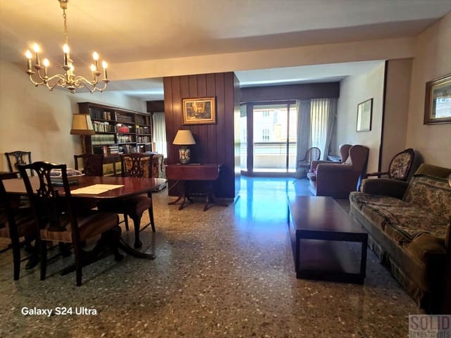 5 soveværelse Lejlighed til salg i Exposicio, Valencia by - € 1.000.000 (Ref: 9415651)