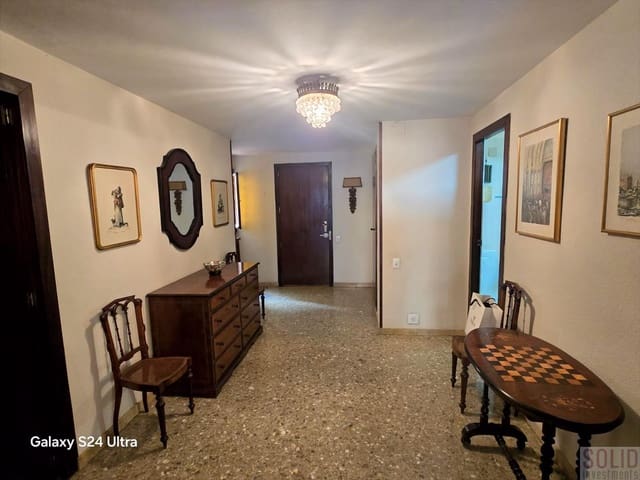 5 soveværelse Lejlighed til salg i Exposicio, Valencia by - € 1.000.000 (Ref: 9415651)