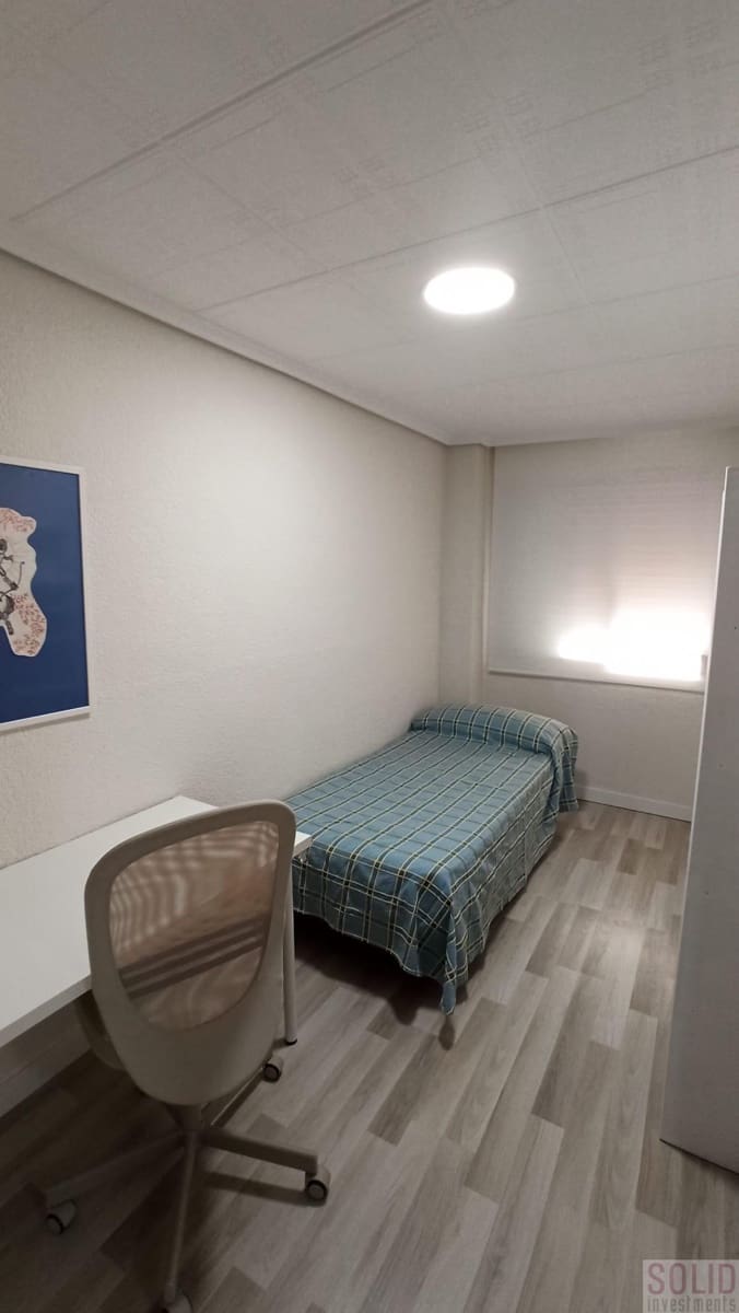 3 makuuhuone Asunto vuokrattavana paikassa Valencia kaupunki - 1 350 € (Ref: 9429085)