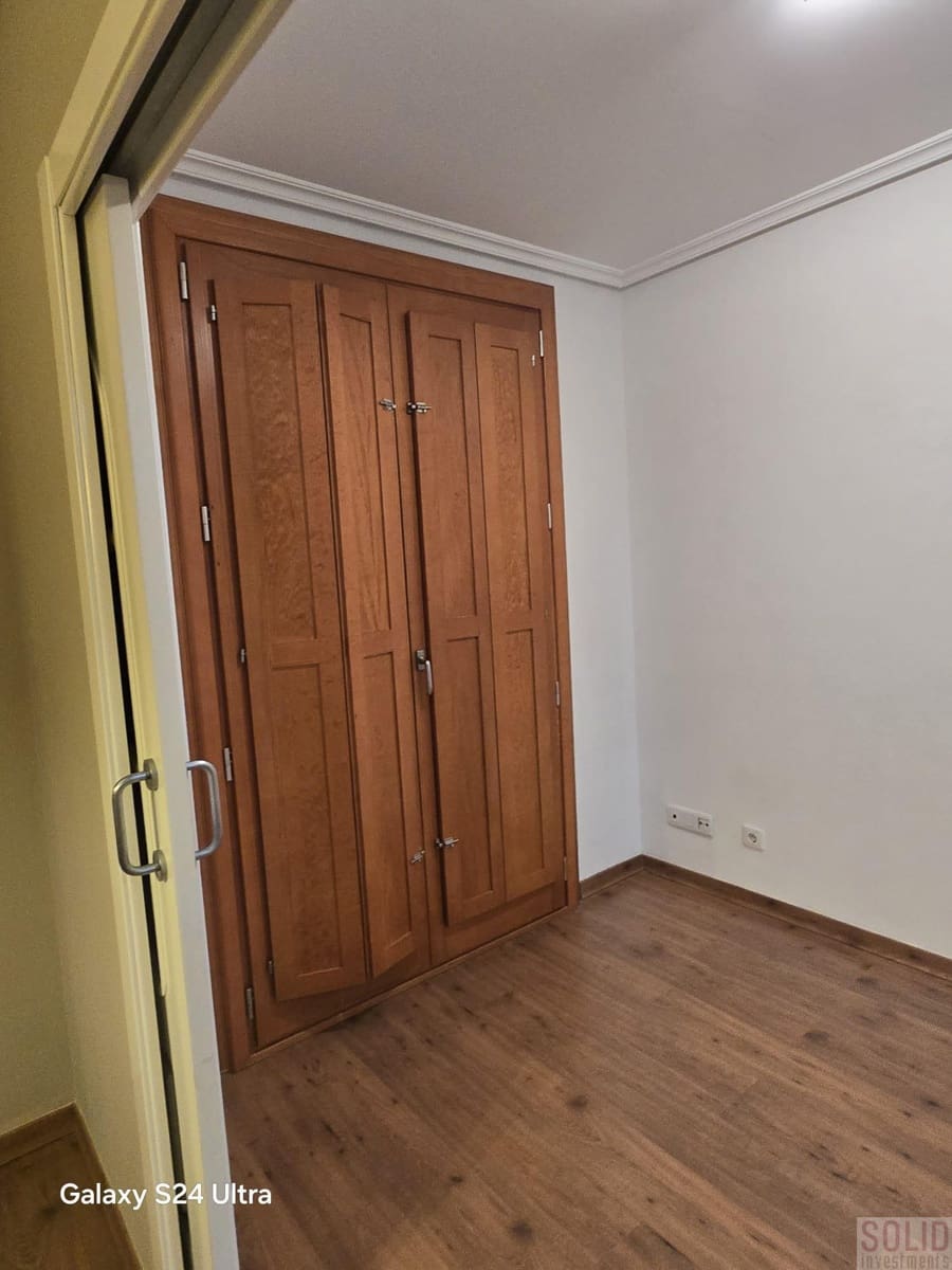 2 bedroom Flat for rent in Valencia city - € 1,450 (Ref: 9445475)