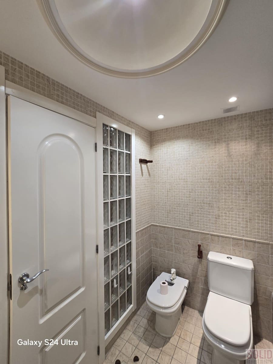 2 bedroom Flat for rent in Valencia city - € 1,450 (Ref: 9445475)