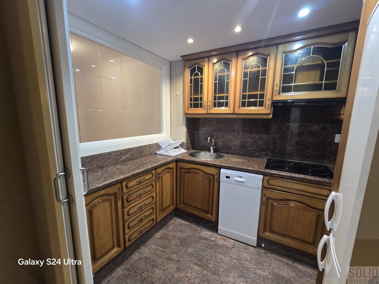 2 bedroom Flat for rent in Valencia city - € 1,450 (Ref: 9445475)