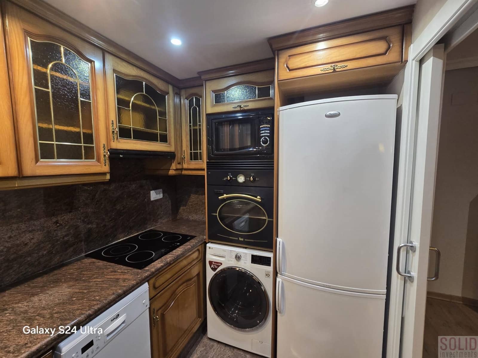 2 bedroom Flat for rent in Valencia city - € 1,450 (Ref: 9445475)