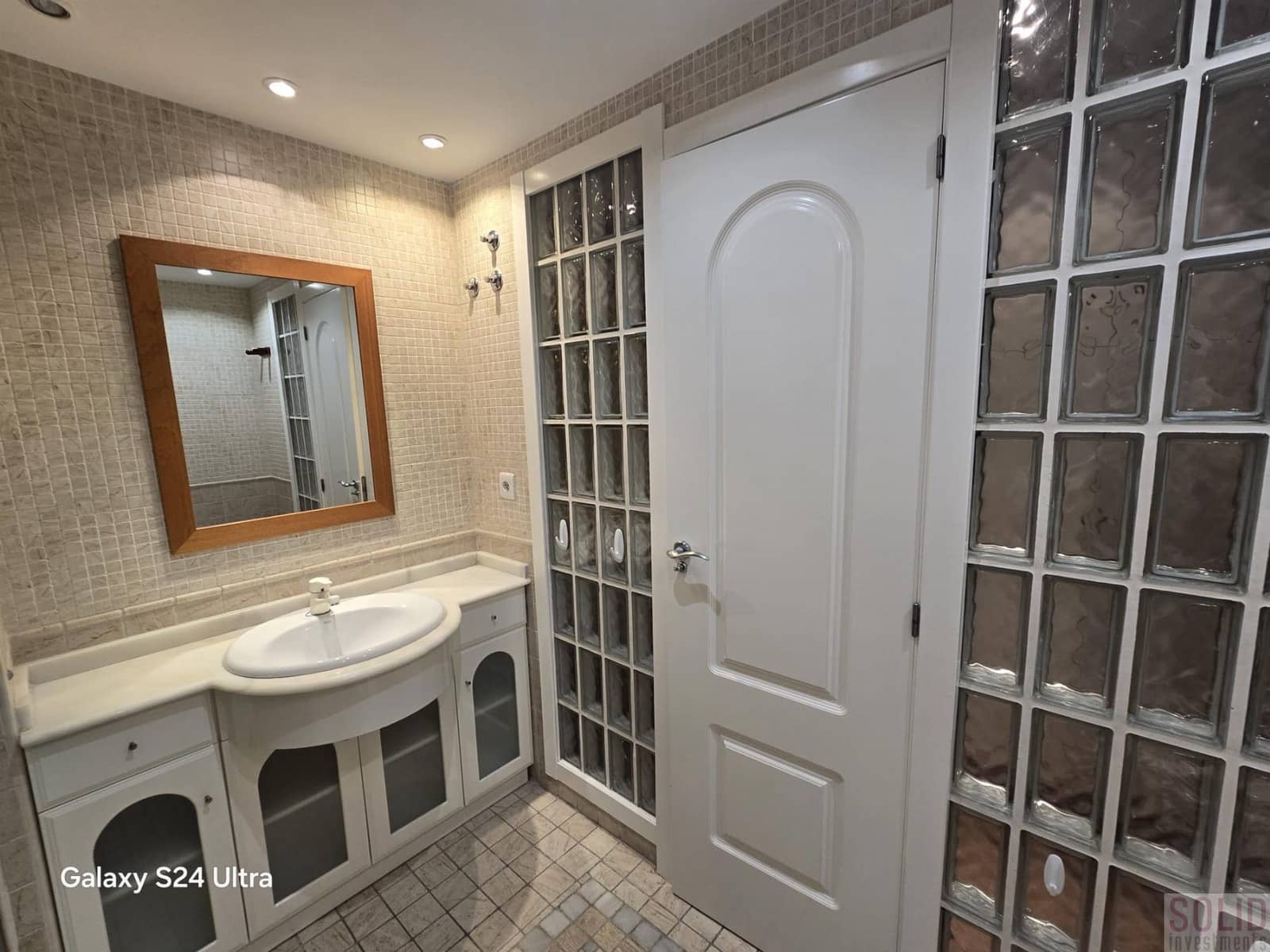 2 bedroom Flat for rent in Valencia city - € 1,450 (Ref: 9445475)