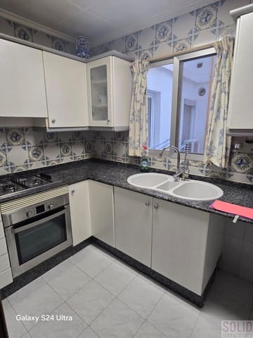 3 soveværelse Lejlighed til salg i Exposicio, Valencia by - € 380.000 (Ref: 9450029)