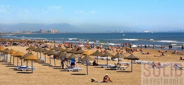 3 soveværelse Lejlighed til salg i Cabanyal-Canyamelar, Valencia by - € 269.000 (Ref: 9529089)