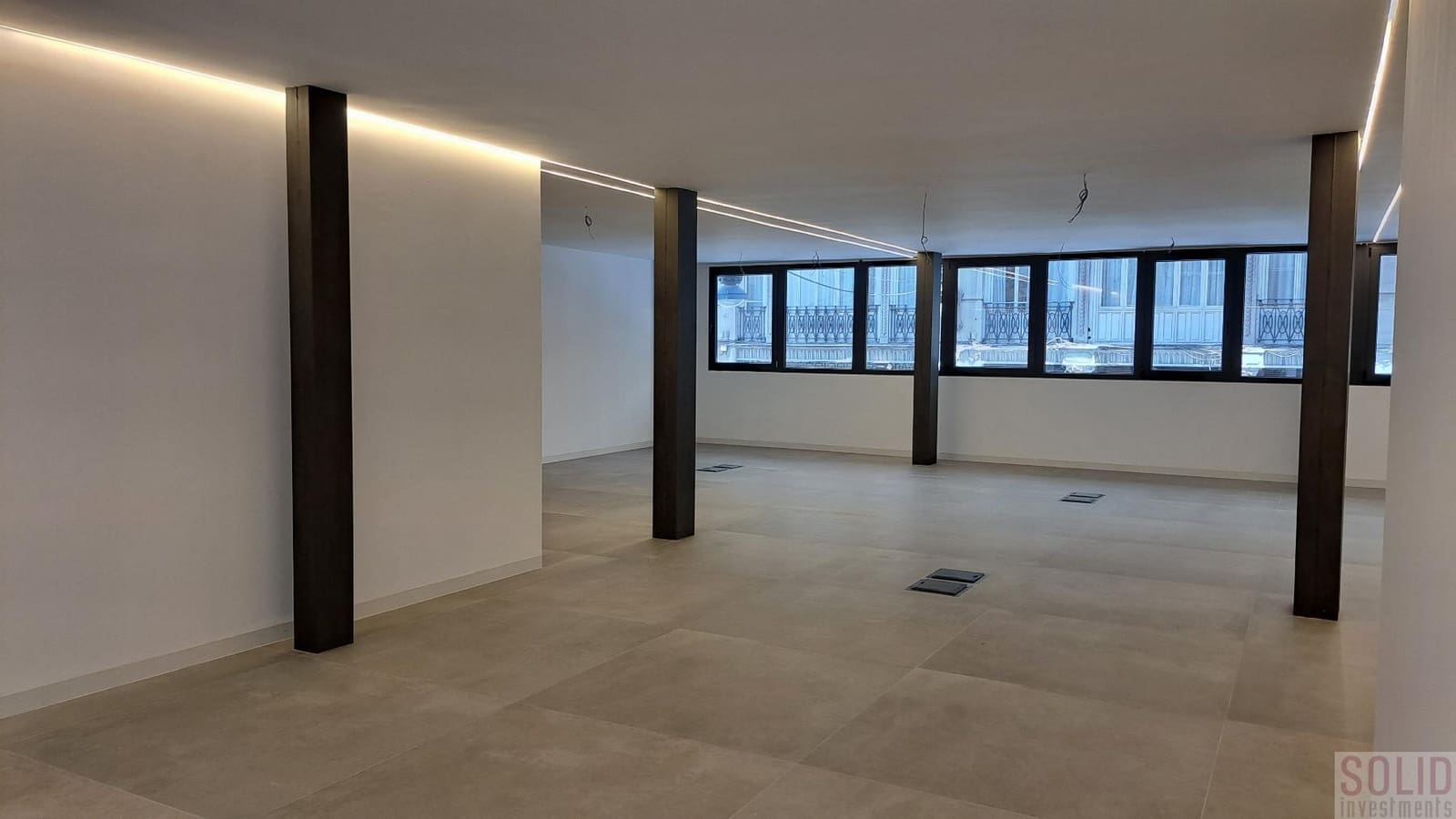 Kontor til leje i Valencia by - € 3.000 (Ref: 9777271)