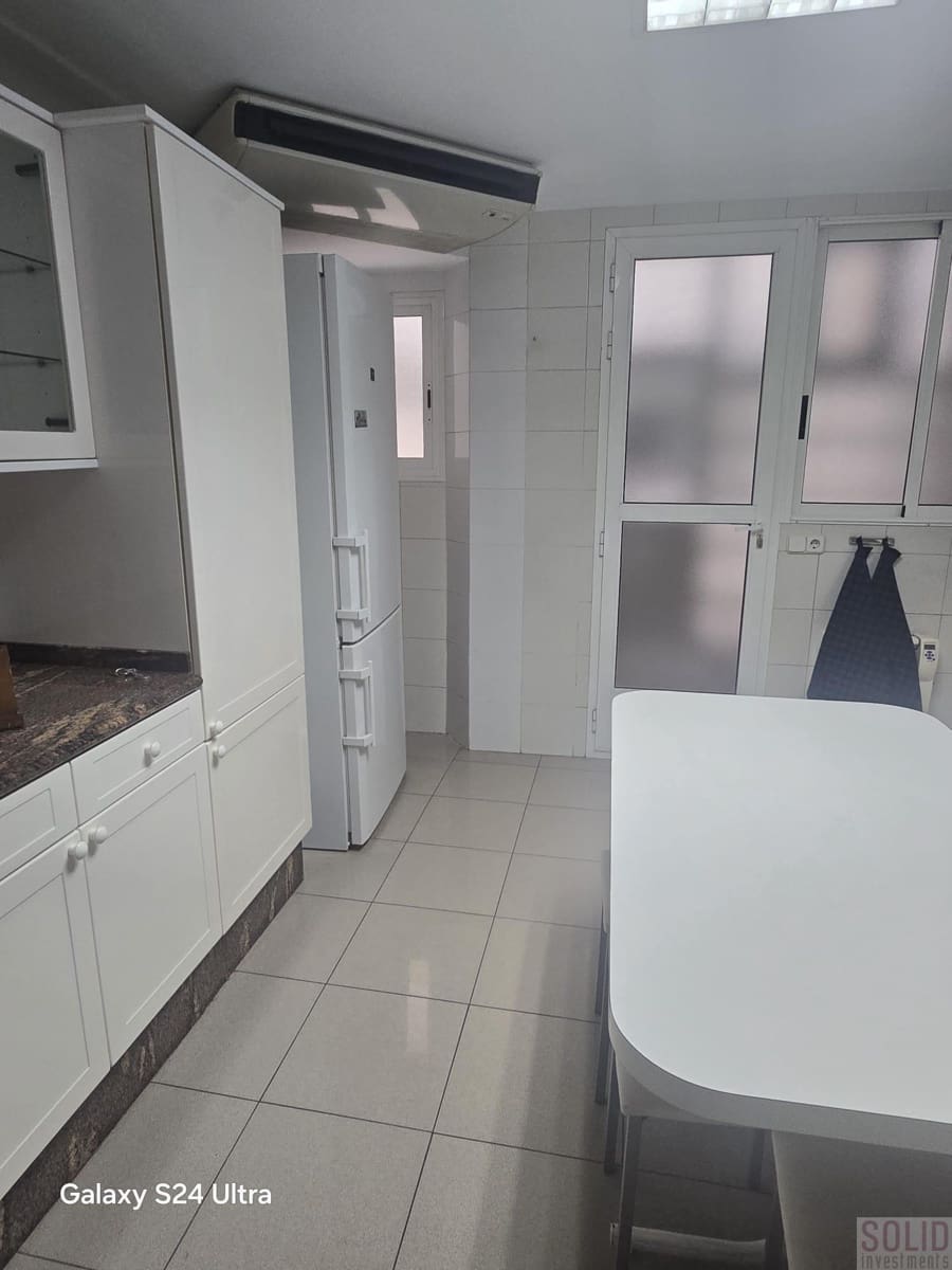 4 camera da letto Appartamento da affittare in Valencia citta - 2.500 € (Rif: 9805788)