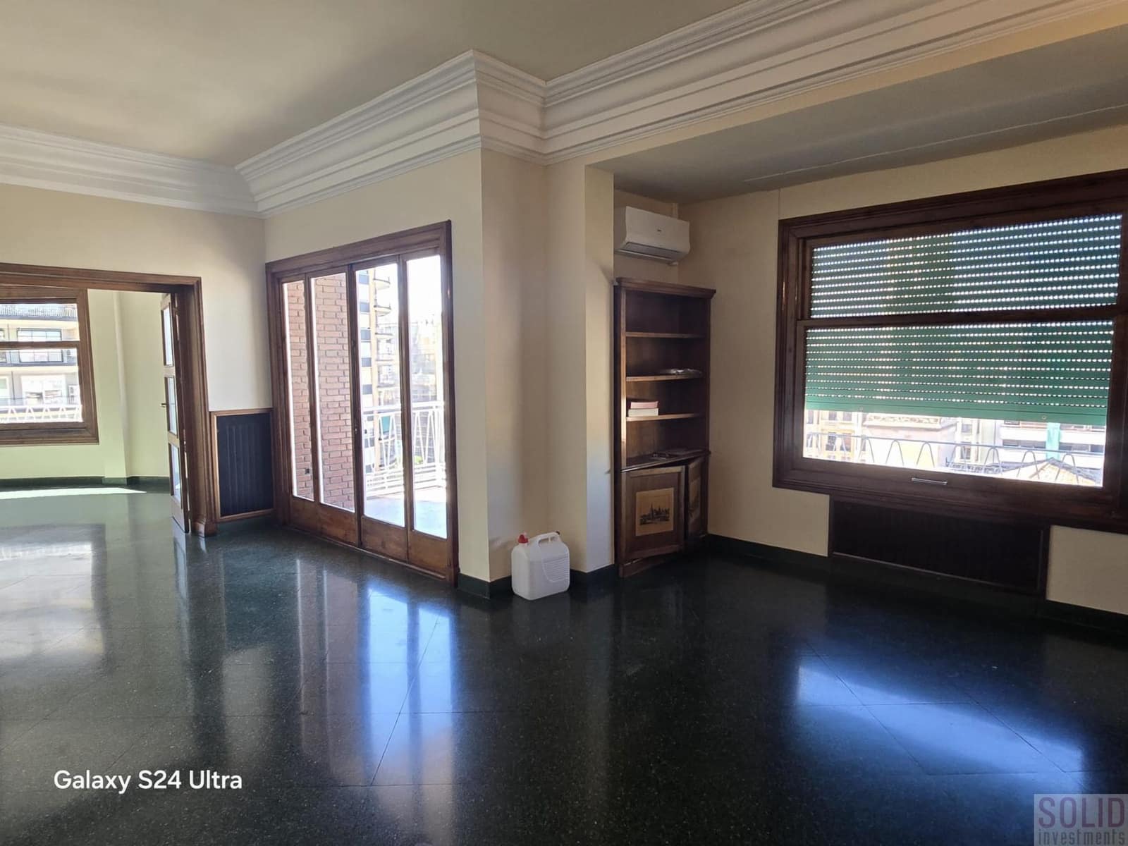 Flat for rent in Valencia city - € 4,300 (Ref: 9841892)