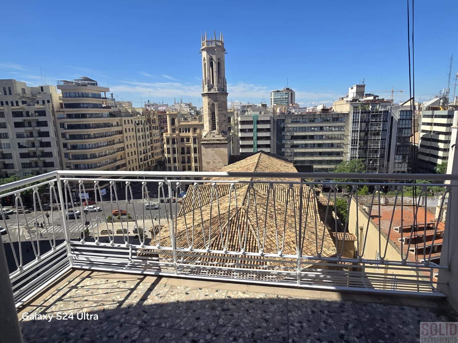 Flat for rent in Valencia city - € 4,300 (Ref: 9841892)